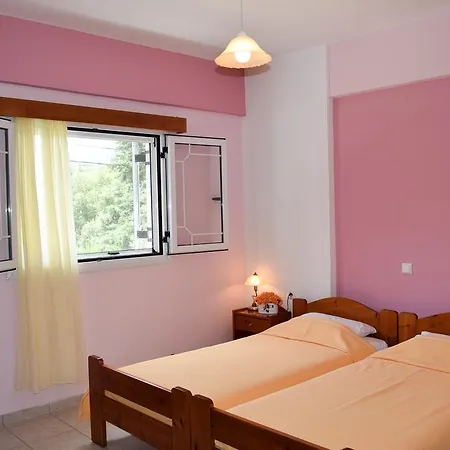Apartament Eleanna Karavomylos