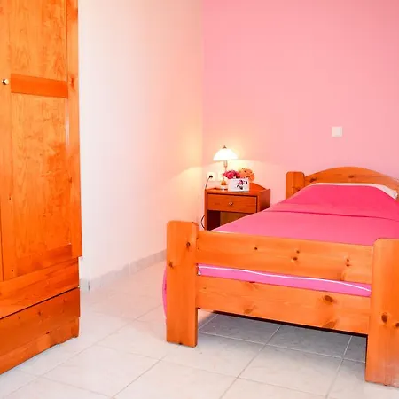 Apartament Eleanna Karavomylos