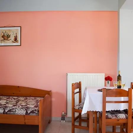 Eleanna Apartment Karavomylos